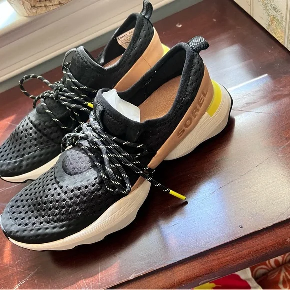 Sorel Sneakers - Picture 12 of 13